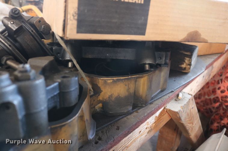 image for item DD6115 1993 Kenworth T800  construction dump truck