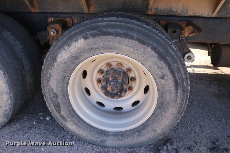 image for item DD6115 1993 Kenworth T800  construction dump truck