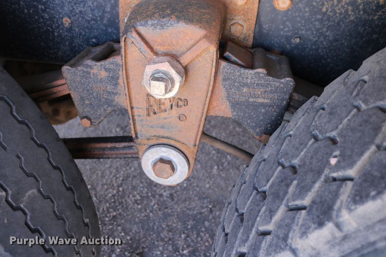 image for item DD6115 1993 Kenworth T800  construction dump truck