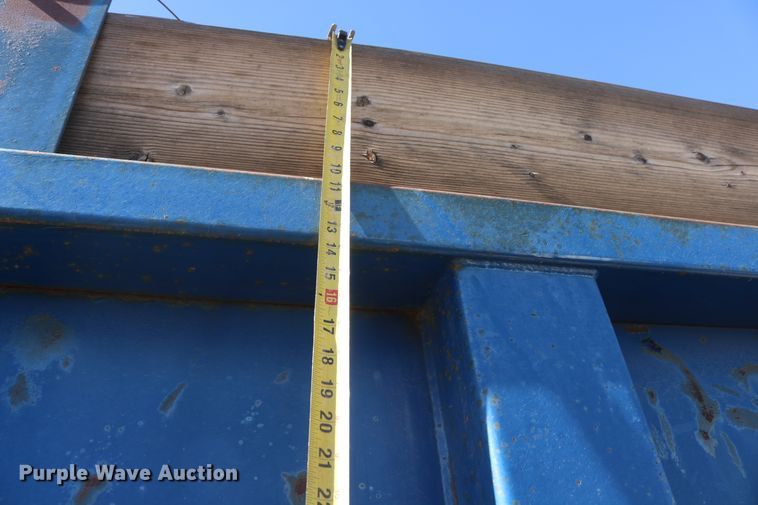 image for item DD6115 1993 Kenworth T800  construction dump truck