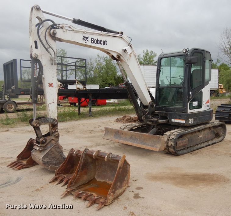 image for item DE5706 2011 Bobcat E60  mini excavator