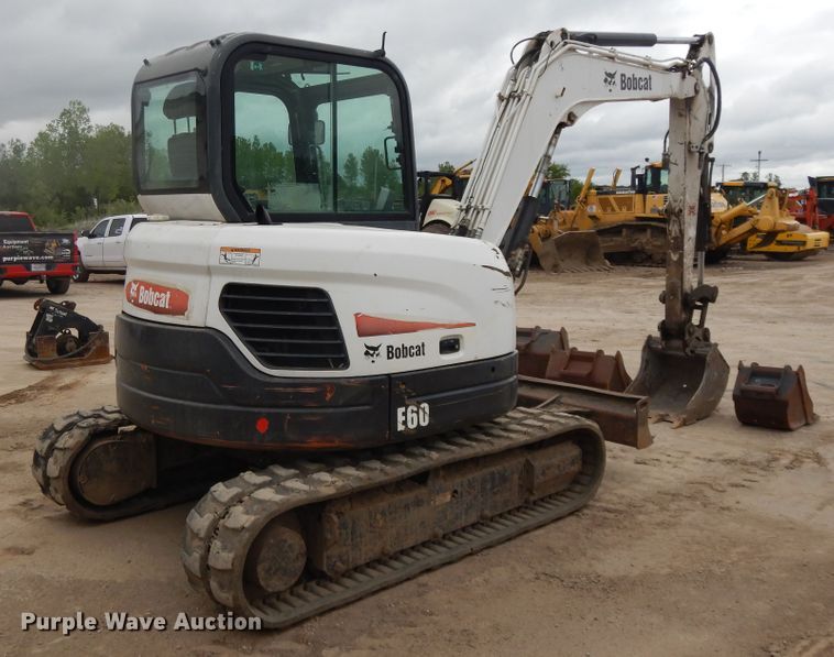 image for item DE5706 2011 Bobcat E60  mini excavator