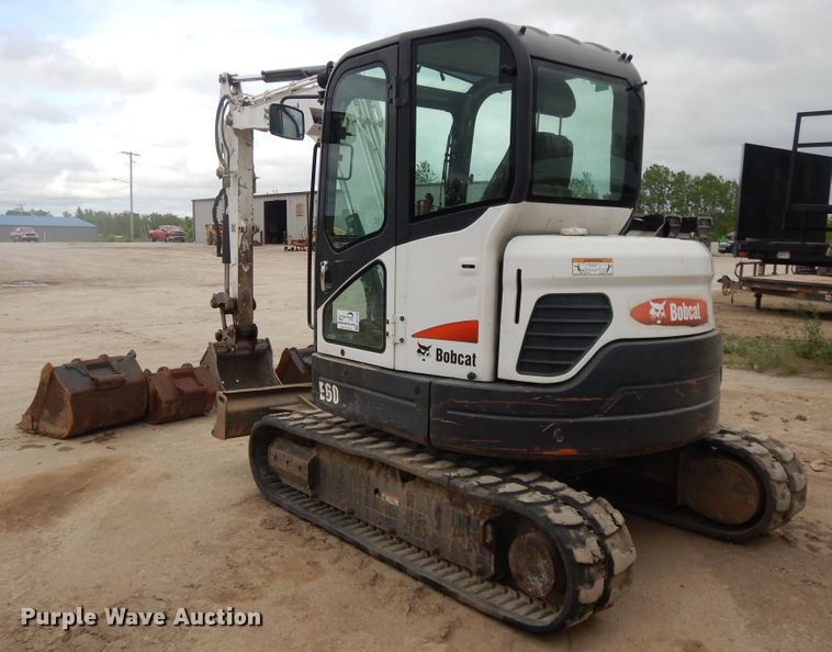 image for item DE5706 2011 Bobcat E60  mini excavator