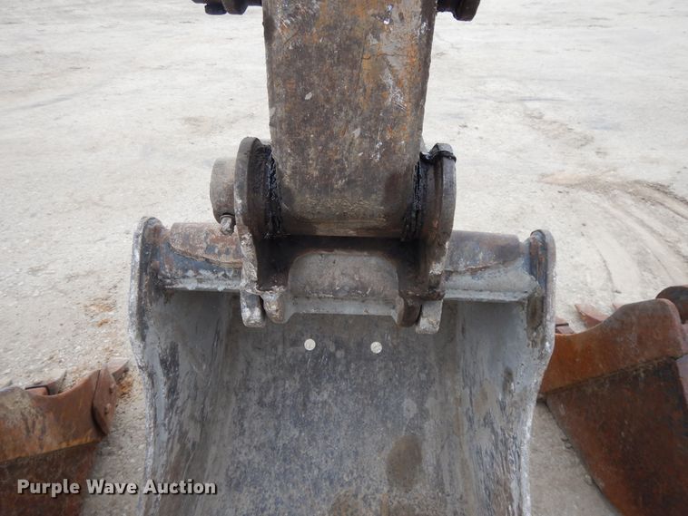 image for item DE5706 2011 Bobcat E60  mini excavator