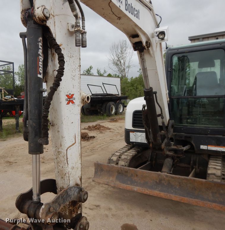 image for item DE5706 2011 Bobcat E60  mini excavator