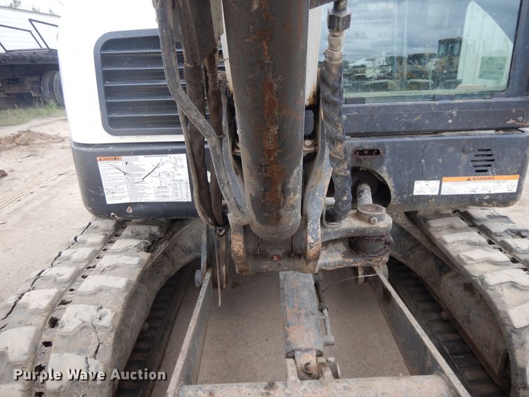 image for item DE5706 2011 Bobcat E60  mini excavator