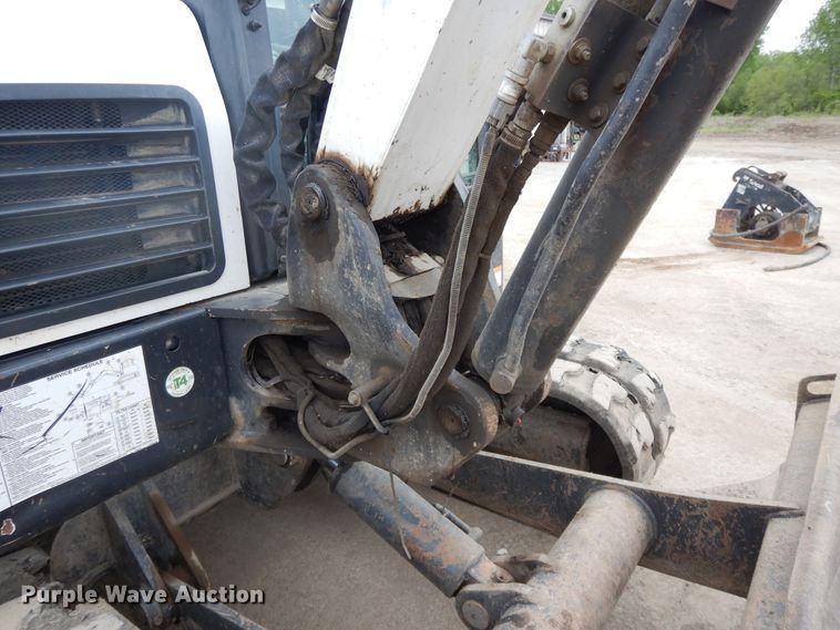 image for item DE5706 2011 Bobcat E60  mini excavator