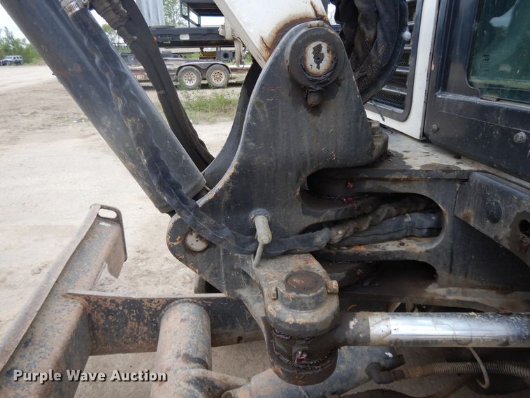 image for item DE5706 2011 Bobcat E60  mini excavator