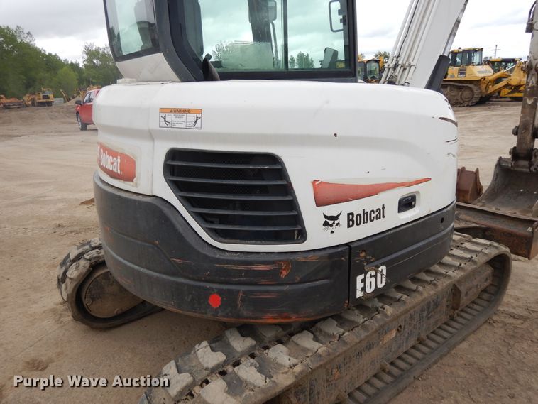 image for item DE5706 2011 Bobcat E60  mini excavator
