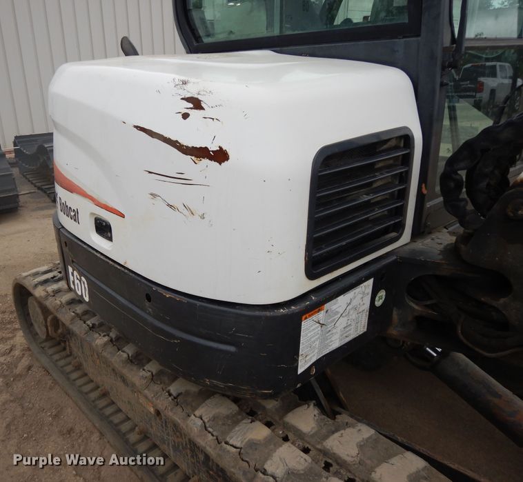 image for item DE5706 2011 Bobcat E60  mini excavator