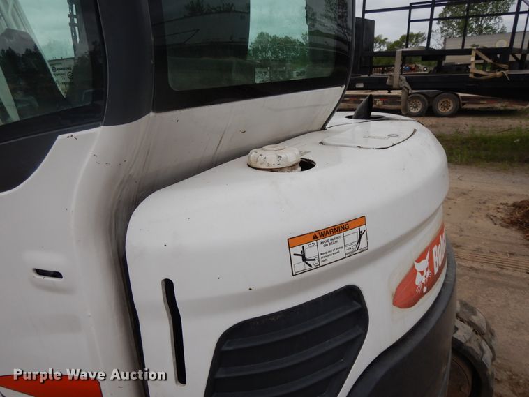 image for item DE5706 2011 Bobcat E60  mini excavator