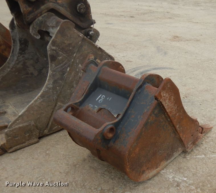 image for item DE5706 2011 Bobcat E60  mini excavator