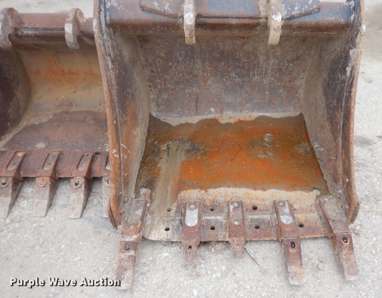 image for item DE5706 2011 Bobcat E60  mini excavator