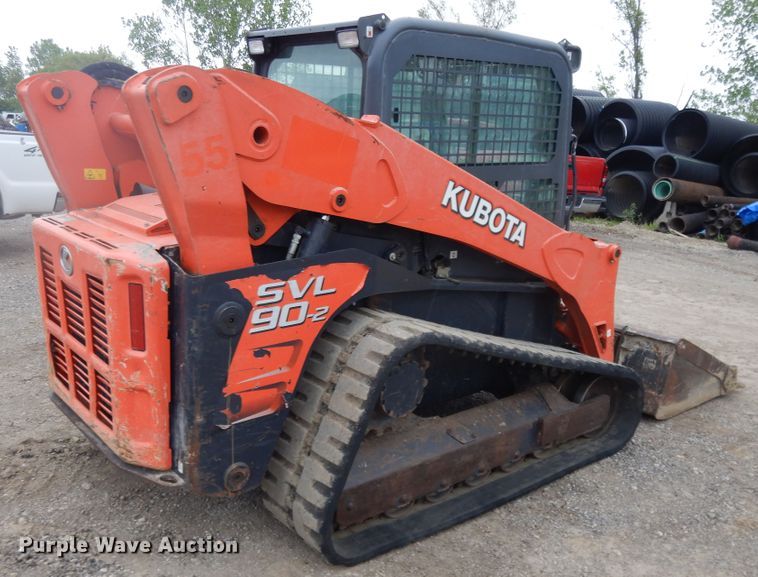 image for item DE5707 2013 Kubota SVL90-2  skid steer loader