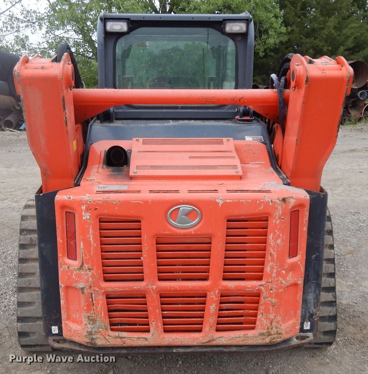 image for item DE5707 2013 Kubota SVL90-2  skid steer loader