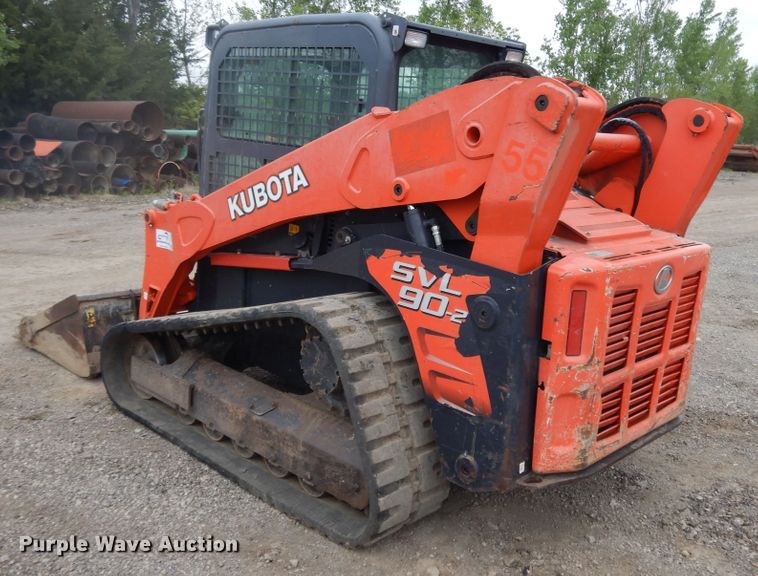 image for item DE5707 2013 Kubota SVL90-2  skid steer loader