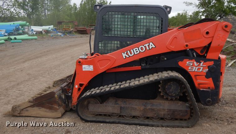 image for item DE5707 2013 Kubota SVL90-2  skid steer loader