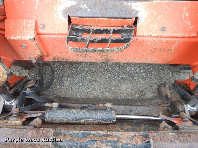 image for item DE5707 2013 Kubota SVL90-2  skid steer loader