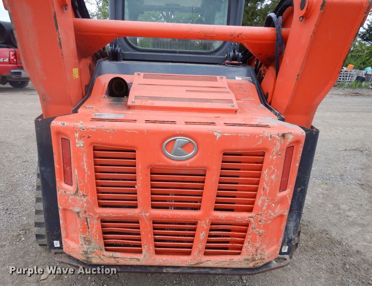 image for item DE5707 2013 Kubota SVL90-2  skid steer loader