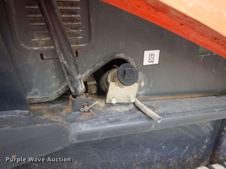 image for item DE5707 2013 Kubota SVL90-2  skid steer loader