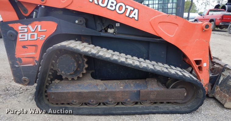 image for item DE5707 2013 Kubota SVL90-2  skid steer loader