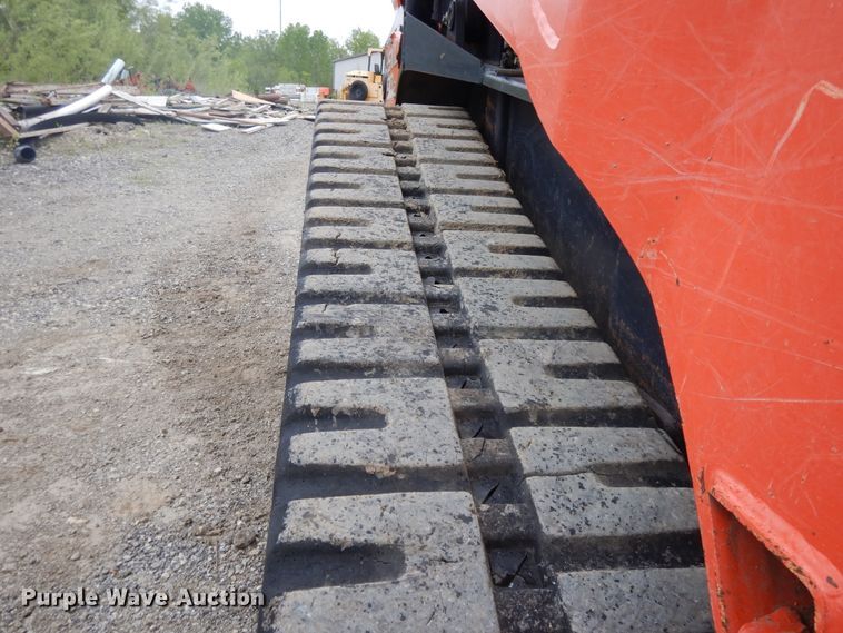 image for item DE5707 2013 Kubota SVL90-2  skid steer loader