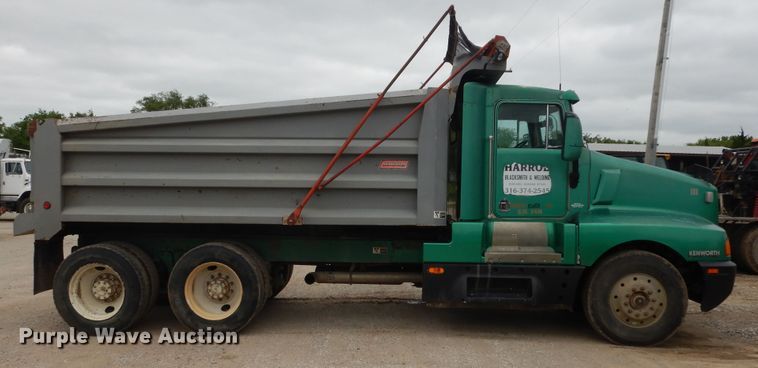 image for item DE5723 1991 Kenworth T600  dump truck