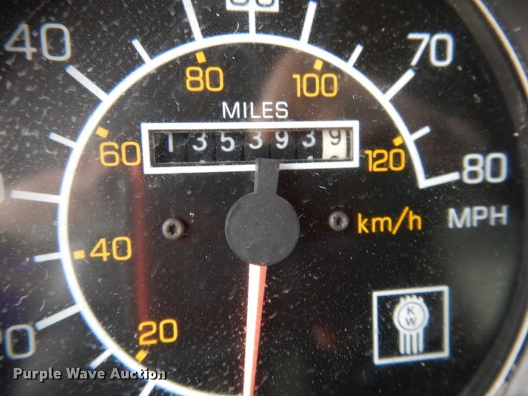 image for item DE5723 1991 Kenworth T600  dump truck