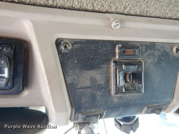 image for item DE5723 1991 Kenworth T600  dump truck