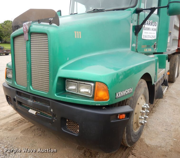 image for item DE5723 1991 Kenworth T600  dump truck