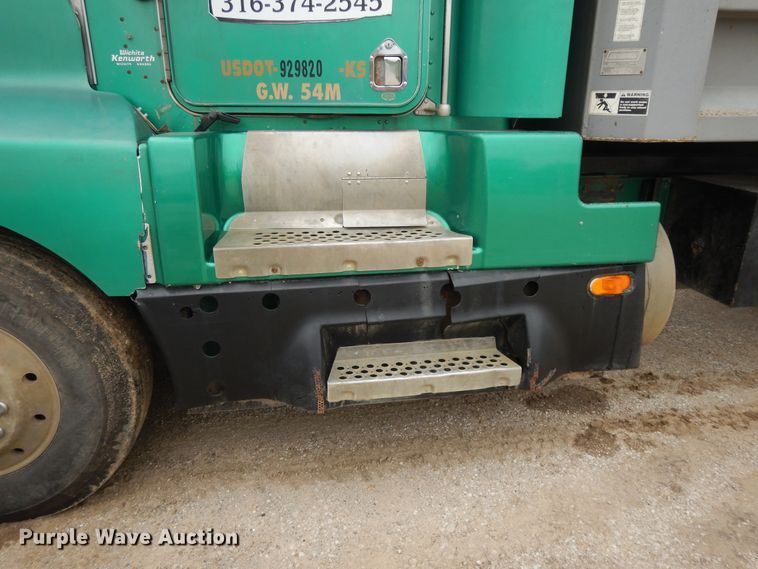 image for item DE5723 1991 Kenworth T600  dump truck