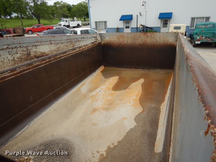 image for item DE5723 1991 Kenworth T600  dump truck