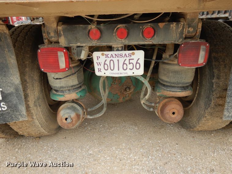 image for item DE5723 1991 Kenworth T600  dump truck