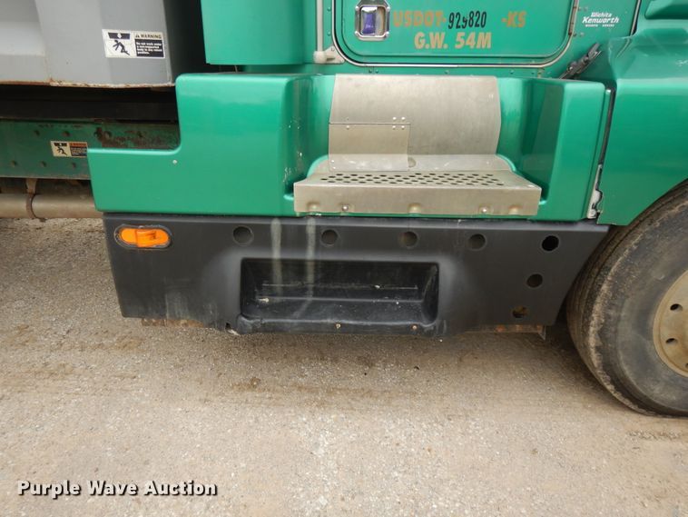 image for item DE5723 1991 Kenworth T600  dump truck