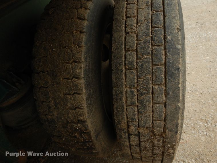 image for item DE5723 1991 Kenworth T600  dump truck