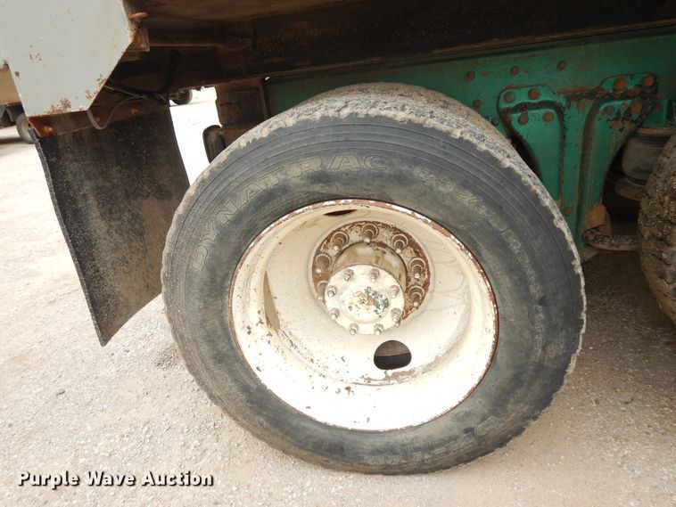 image for item DE5723 1991 Kenworth T600  dump truck