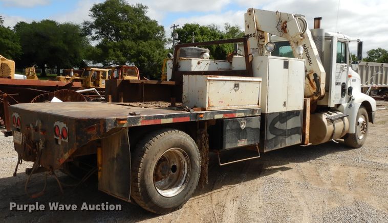 image for item DE5725 1998 International 9100  crane truck