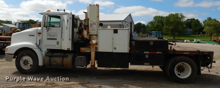 image for item DE5725 1998 International 9100  crane truck