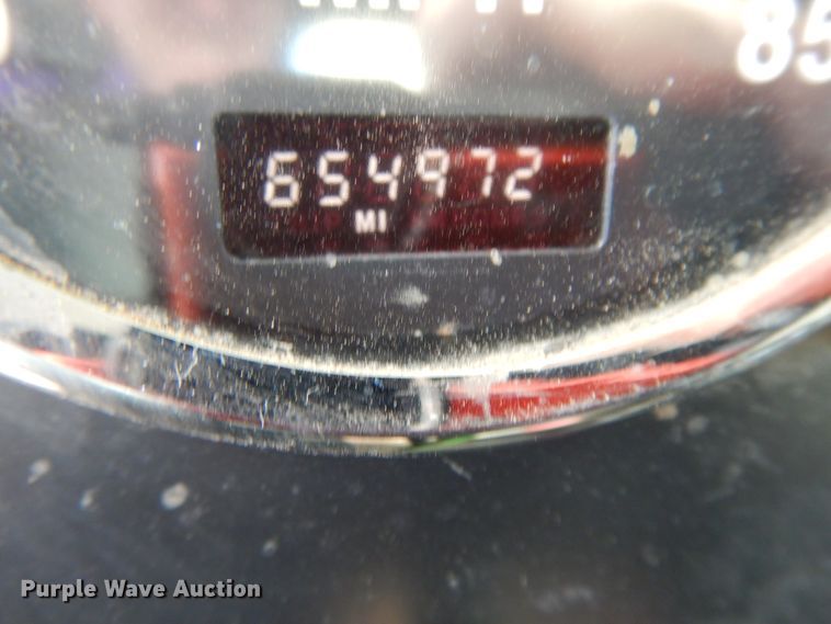 image for item DE5725 1998 International 9100  crane truck