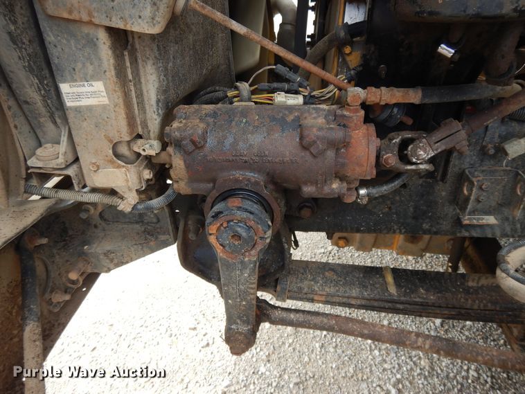 image for item DE5725 1998 International 9100  crane truck