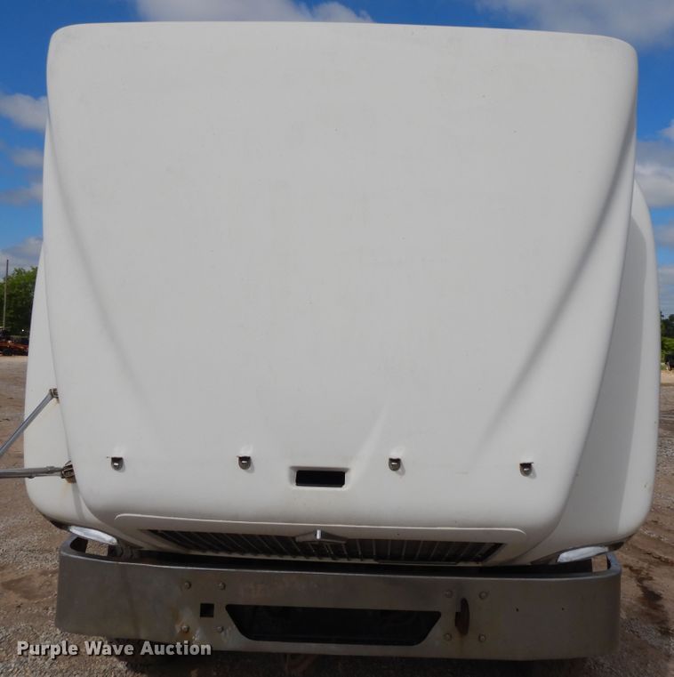 image for item DE5725 1998 International 9100  crane truck