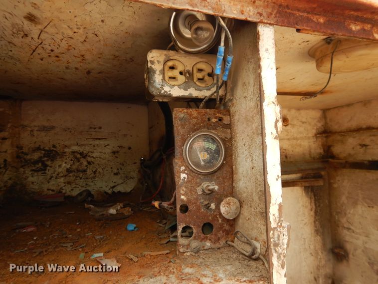 image for item DE5725 1998 International 9100  crane truck