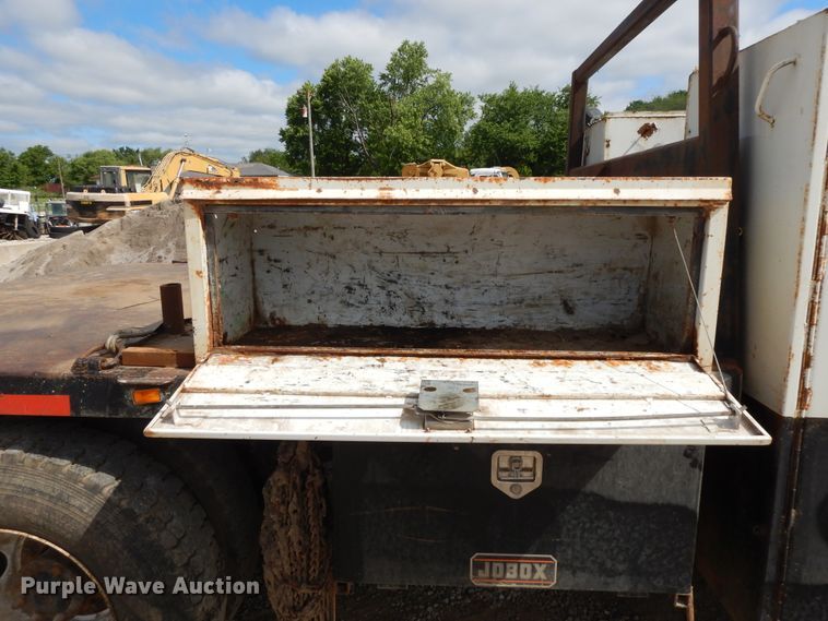 image for item DE5725 1998 International 9100  crane truck