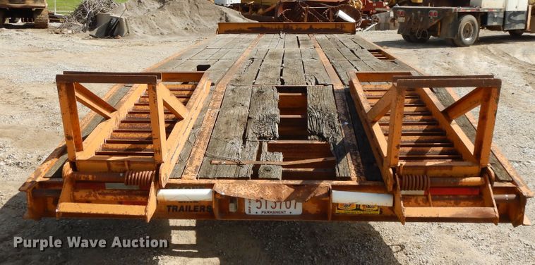 image for item DE5726 2007 Econoline DP2025DA equipment trailer