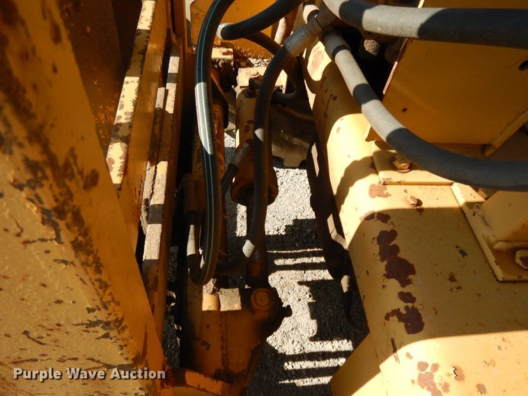 image for item DE5727 Allis Chalmers 706C forklift