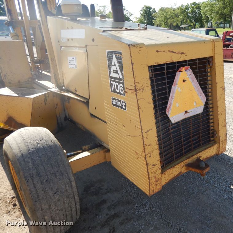 image for item DE5727 Allis Chalmers 706C forklift