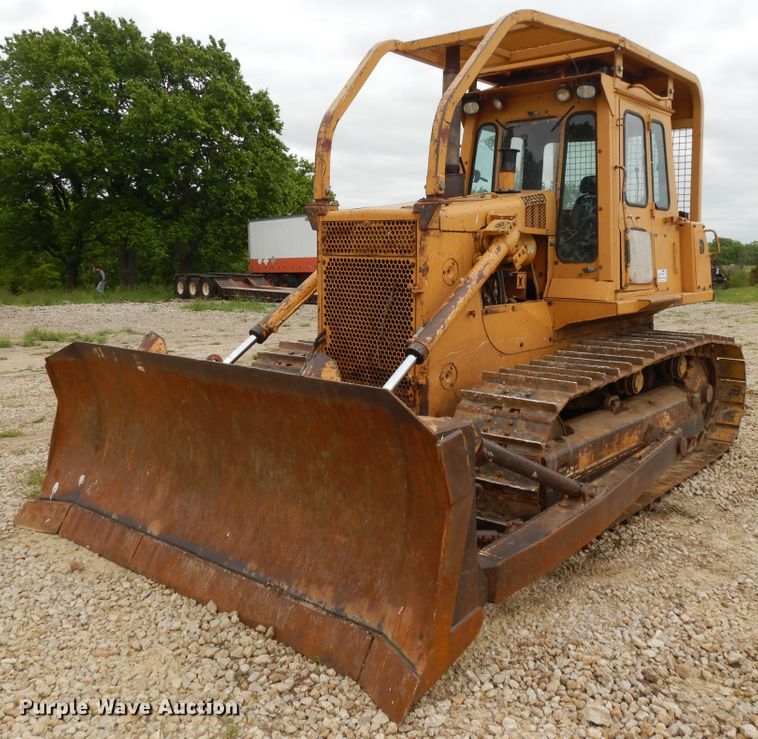 image for item DE5733 1996 Dresser TD12C  crawler dozer
