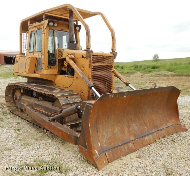 image for item DE5733 1996 Dresser TD12C  crawler dozer