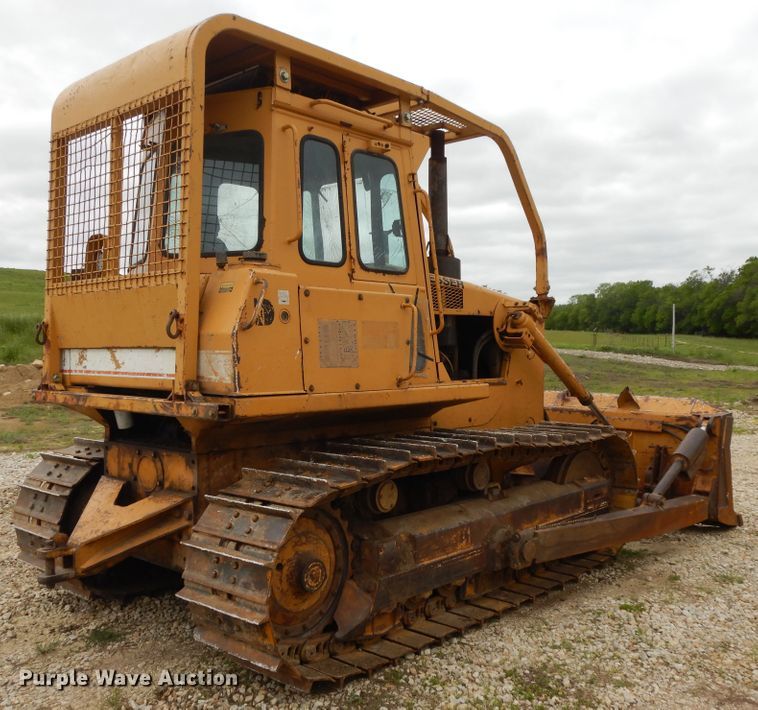 image for item DE5733 1996 Dresser TD12C  crawler dozer