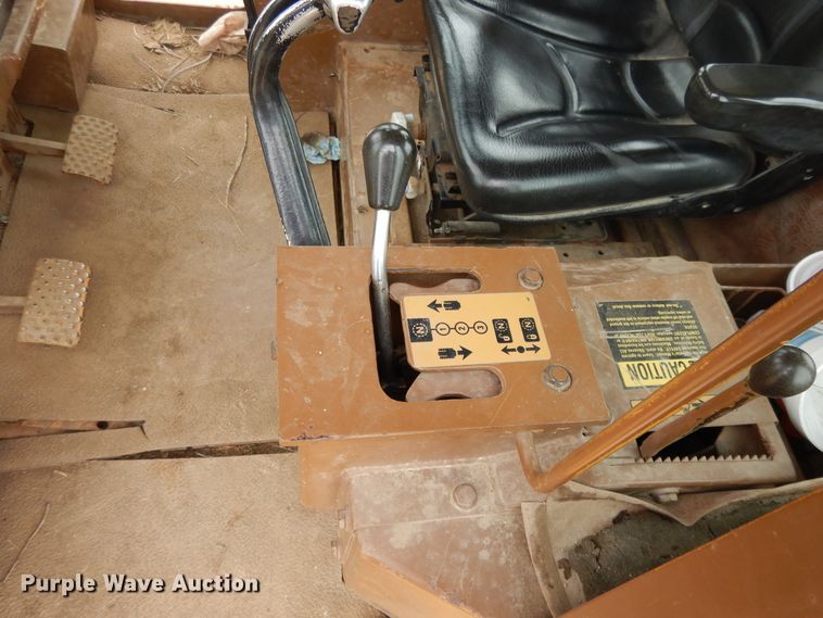 image for item DE5733 1996 Dresser TD12C  crawler dozer